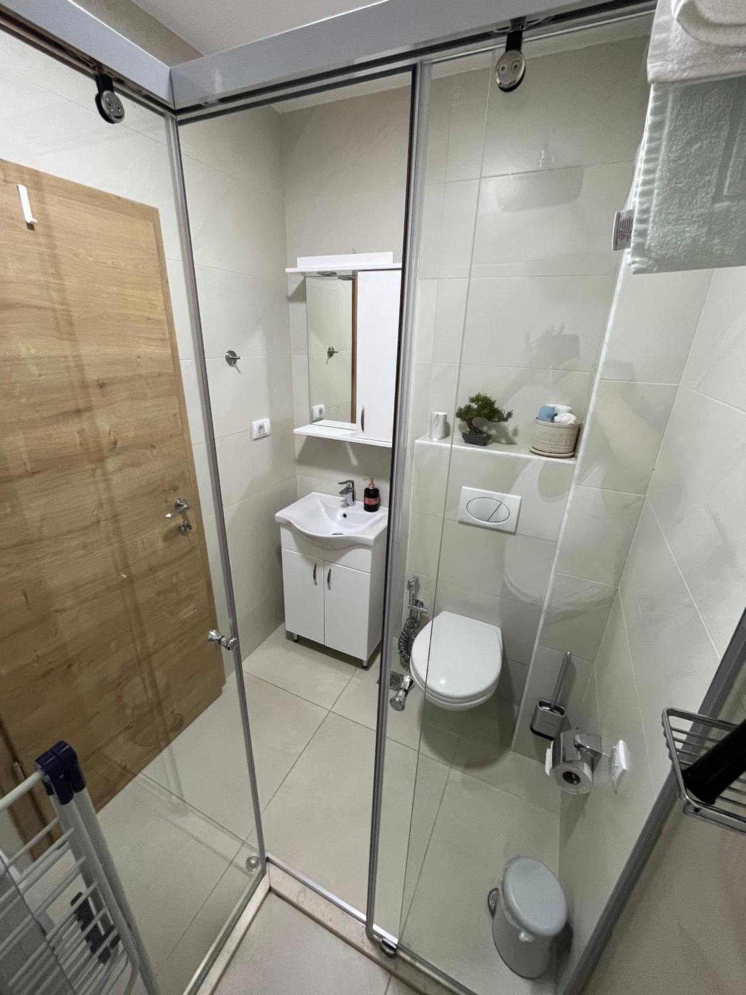 Art'S Apartment Mit Pool Ulcinj Pinjes Экстерьер фото