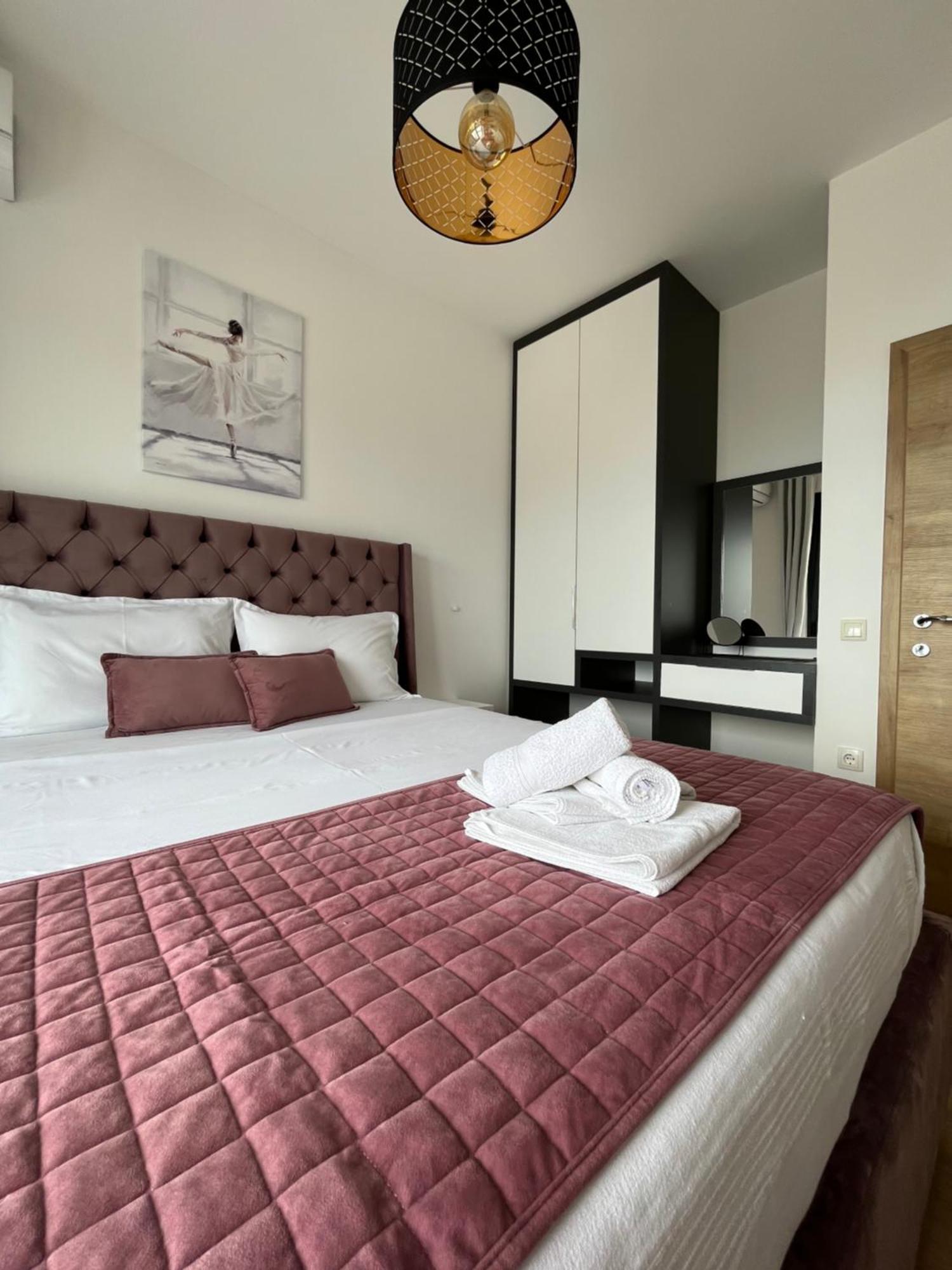 Art'S Apartment Mit Pool Ulcinj Pinjes Экстерьер фото